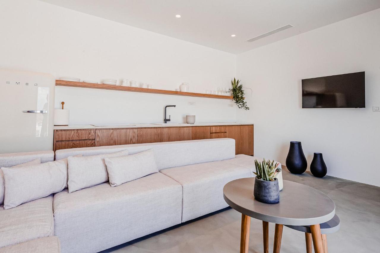 Amarelo Suites Klouvas Luaran gambar