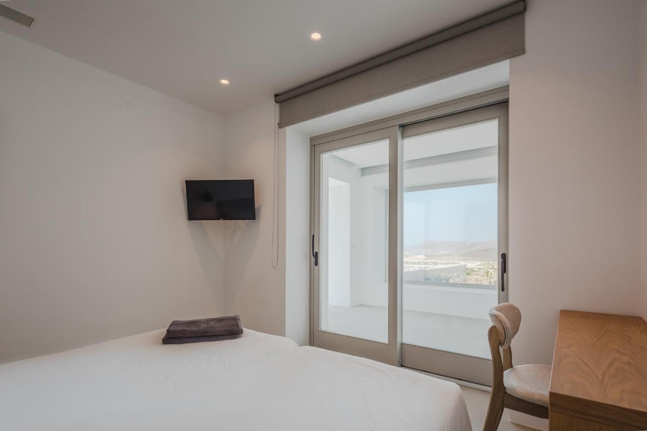 Amarelo Suites Klouvas Luaran gambar